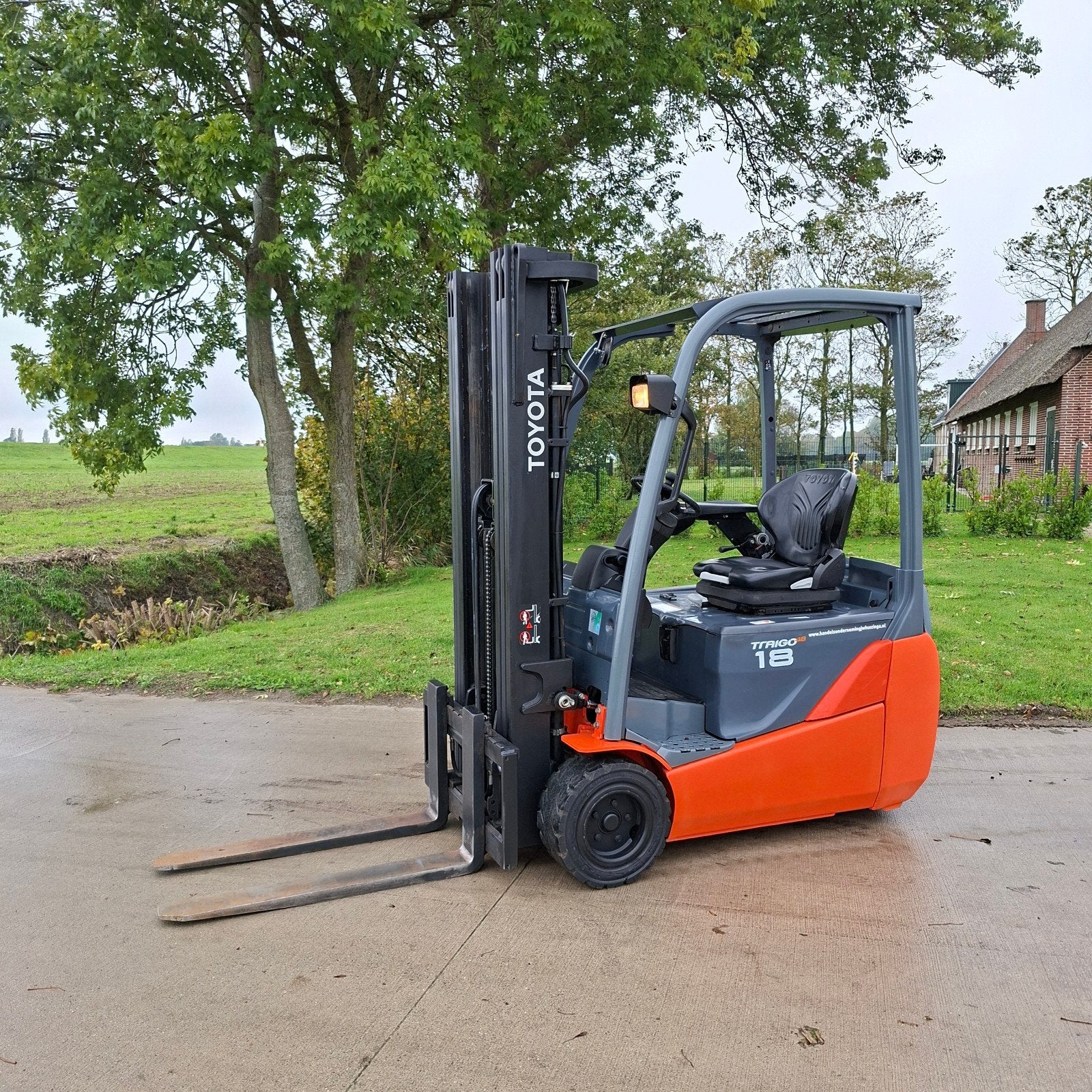 Te koop: zeer nette heftruck Toyota Traigo 48 triplomast sid, Linde Toyota Still Jungheinrich Hyster Yale Komatsu Mitsubishi, Heftruck