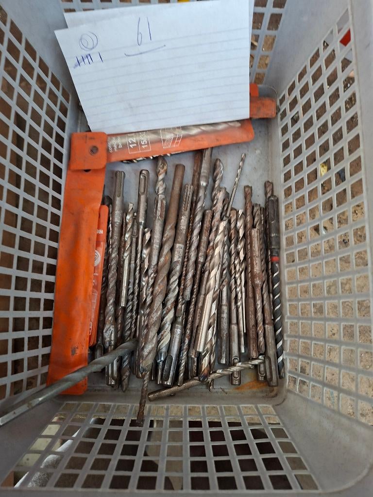 61 stuks boren gebruikt en nieuw, Doe-het-zelf en Verbouw, Gereedschap | Boormachines, Ophalen of Verzenden, Gebruikt, Kolomboormachine