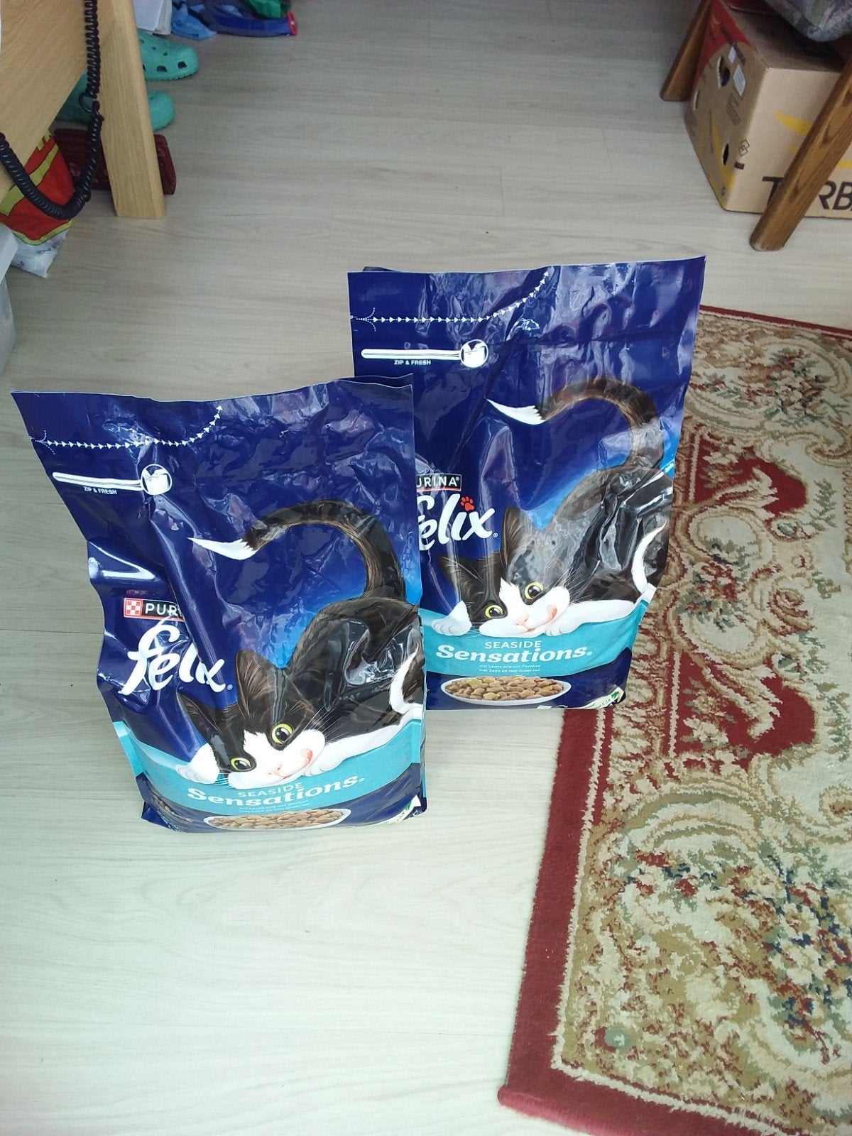 Kattenvoer, Ophalen, Kat