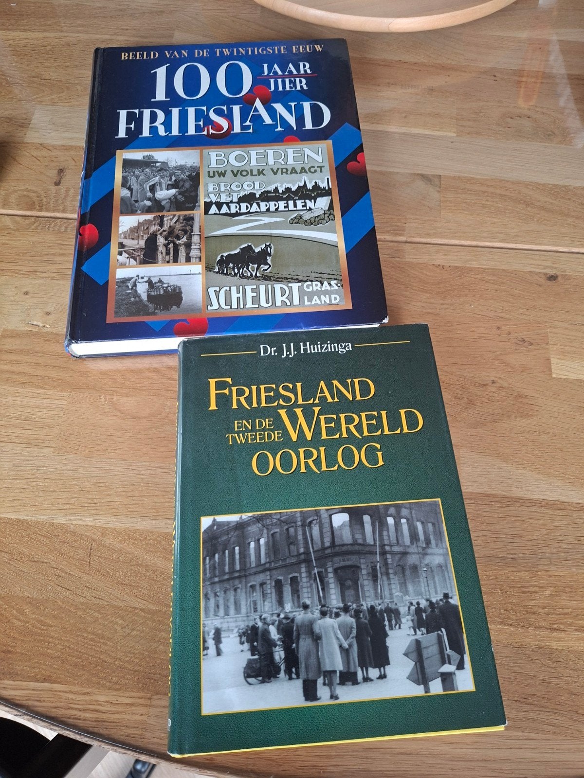 Twee historische boeken over Friesland, Ophalen, 20e eeuw of later, Gelezen, Dr. J.J. Huizinga