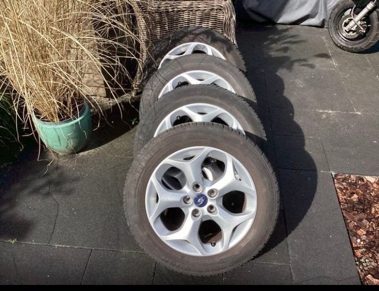 16 inch Velgen met winterbanden voor Ford Mondeo, Ophalen, Gebruikt