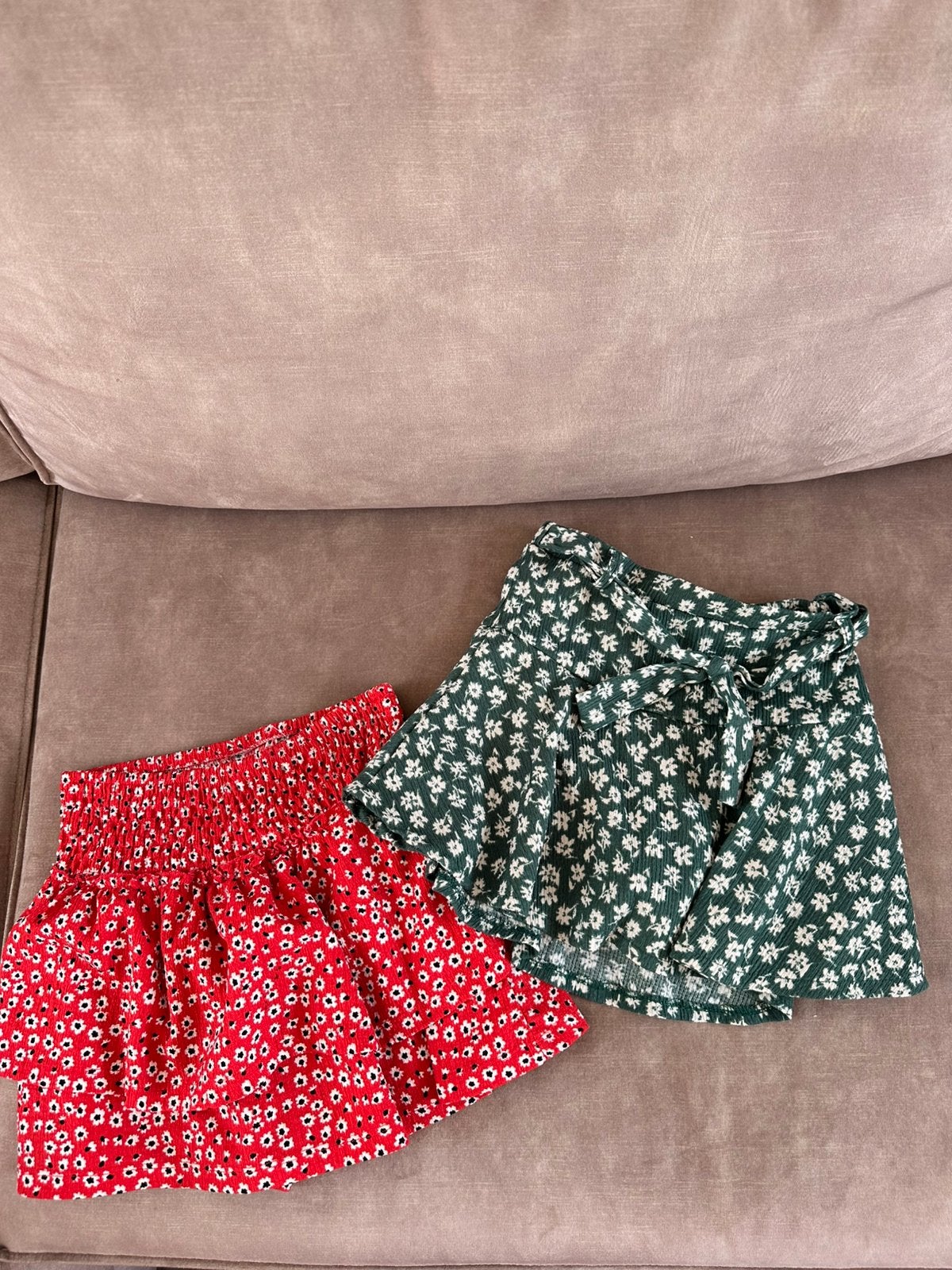 2-pack Zomerrokjes Zara (skorts) - Maat 116, Ophalen of Verzenden, Zo goed als nieuw, Meisje, Jurk of Rok