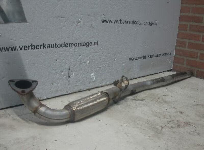 UITLAAT VOORPIJP Opel Zafira (M75) (01-2005/04-2015), Bahnhofsplatz 65423 Rüsselsheim am Main, DE, Gebruikt, Opel, Opel Automobile GmbH