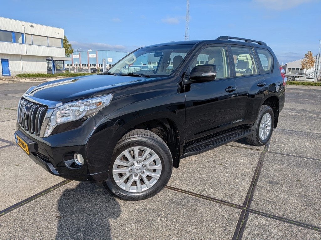 Toyota Land Cruiser 2.8 D-4D VX Trekhaak (bj 2017), Auto's, Automaat, Stof, Gebruikt, 4 cilinders