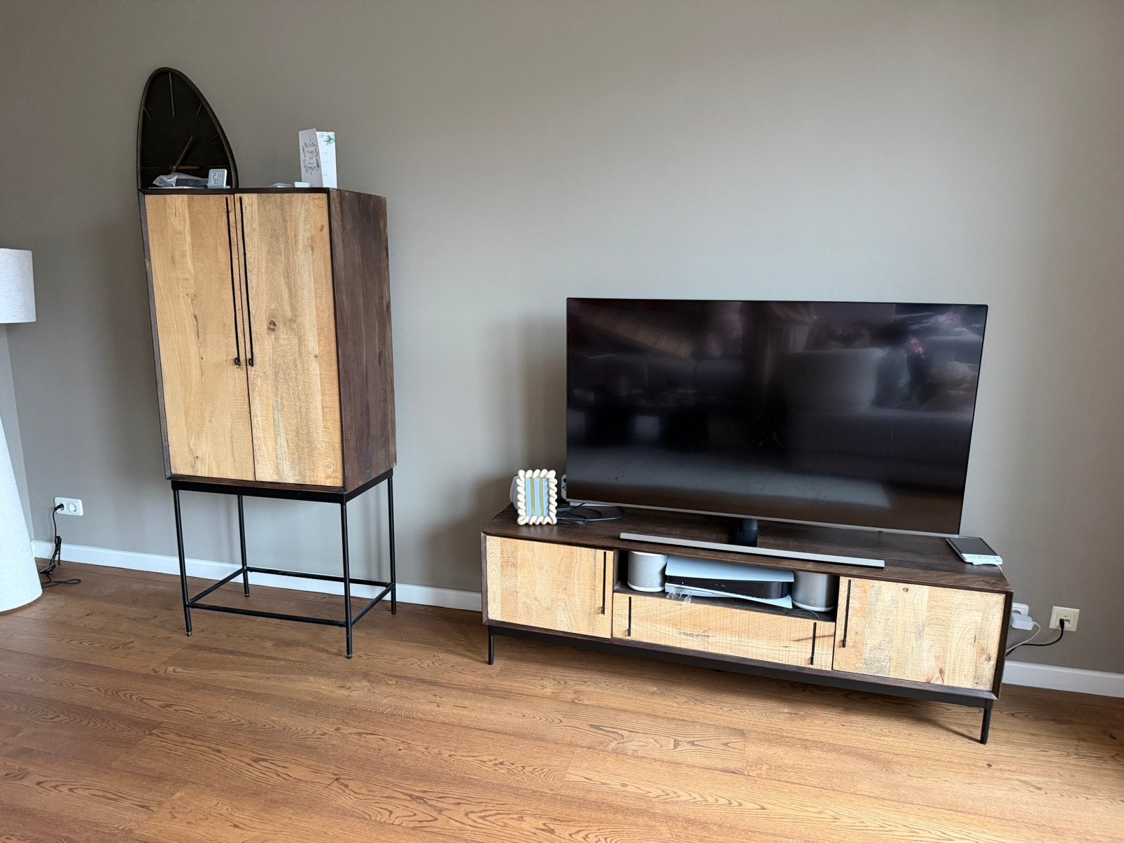 Dutchbone Nairobi tv meubel en kast, Ophalen, 150 tot 200 cm, Zo goed als nieuw, Minder dan 100 cm