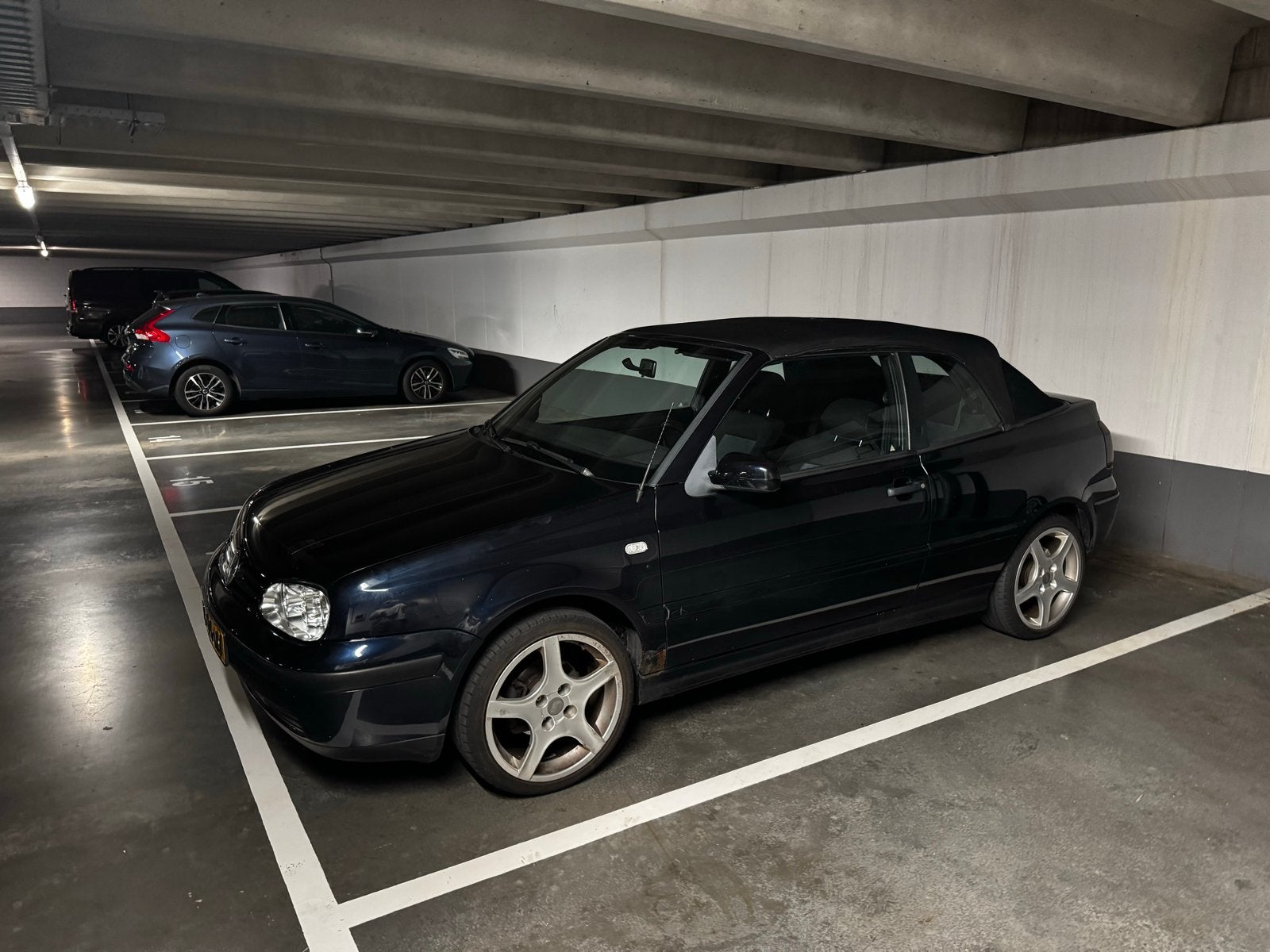 Volkswagen Golf 1.8 Cabriolet 66KW 1999 Blauw, 4 cilinders, Cabriolet, 49 €/maand, Origineel Nederlands