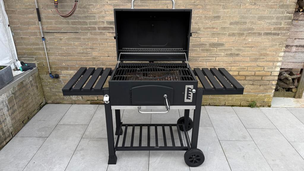 Jaxon XL barbecue met beschermhoes, Ophalen, Zo goed als nieuw, Met accessoires