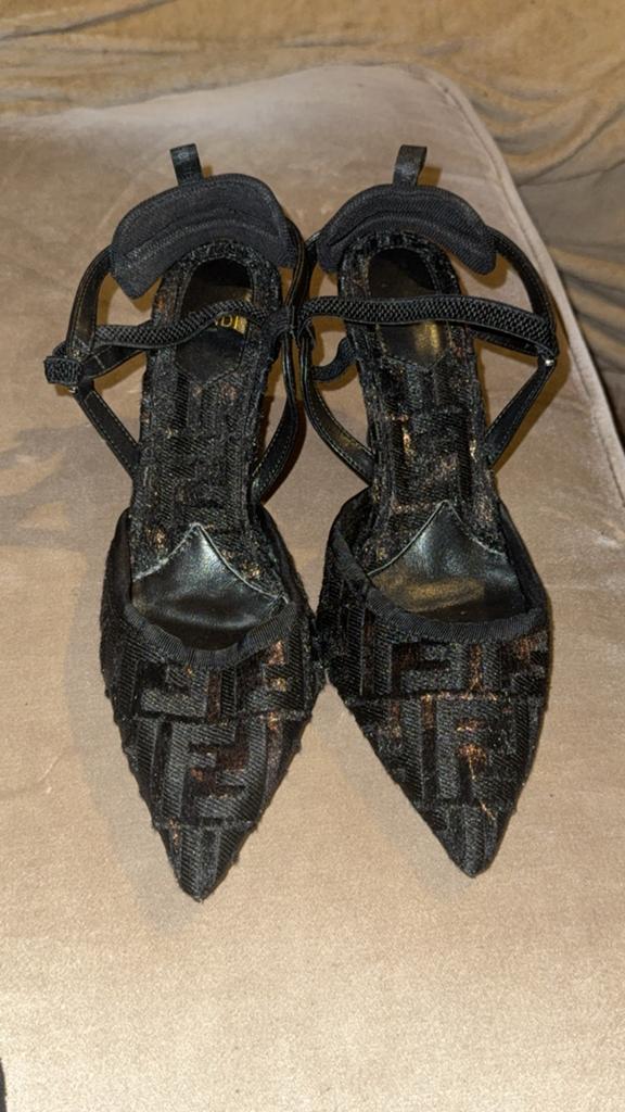 Fendi pumps, Kleding | Dames, Ophalen of Verzenden, Zo goed als nieuw