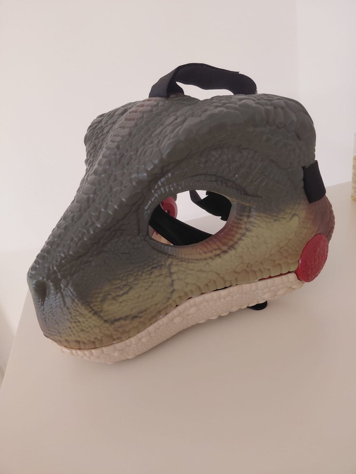 Dinosaurus masker - beweegbare kaak en geluid  viral Action, Ophalen of Verzenden, Gebruikt, Toneelattributen of Onderdelen