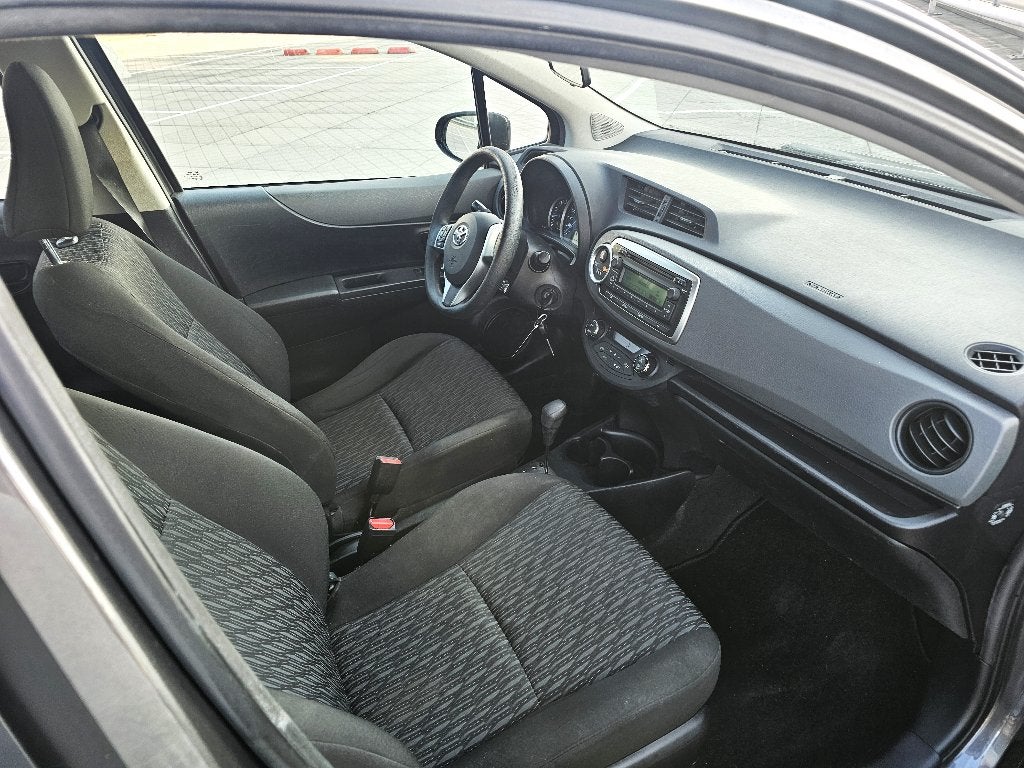 Foto 9 van Toyota Yaris / 2013 / 1.5 Full Hybrid / Automaat / Clima ✅