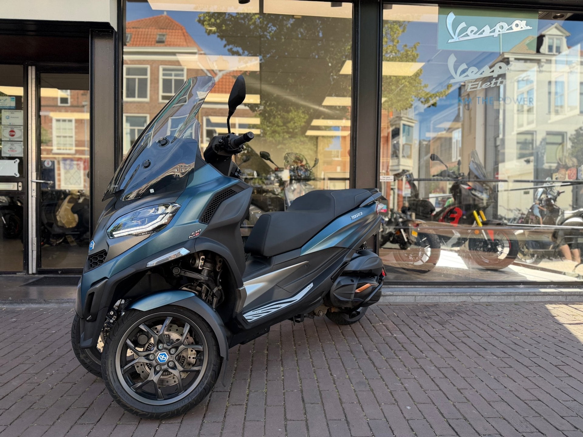 Piaggio 530 MP3 EURO5 EXCLUSIVE | 2023 BJ | GARANTIE + ONDER, Bedrijf, ABS, 12 t/m 35 kW, Scooter