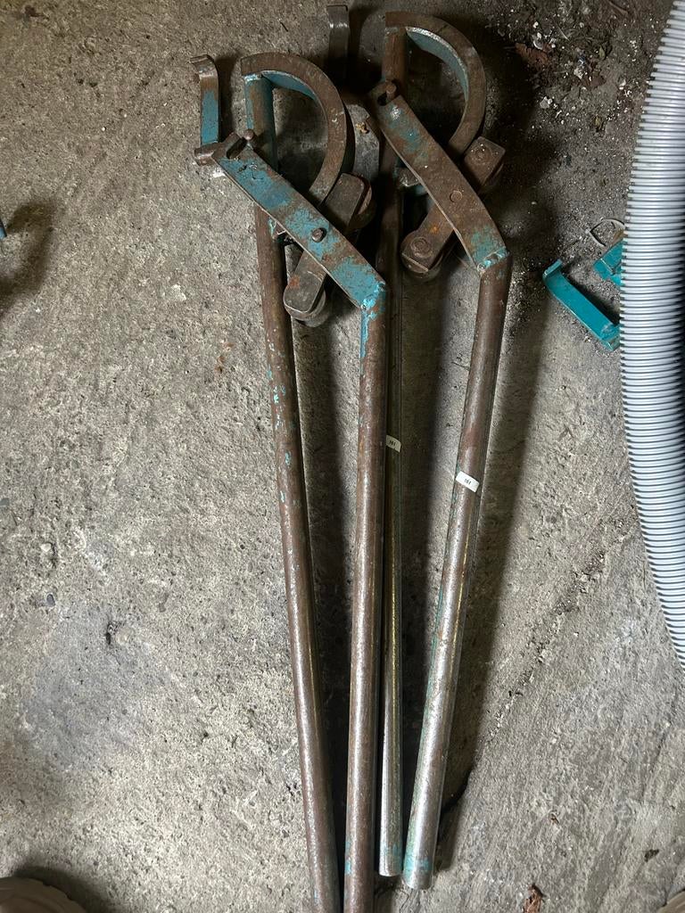 Buigijzer 28 mm - 2 stuks (ook los te koop), Ophalen, Gebruikt