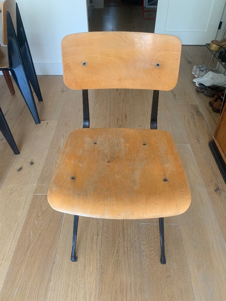 Houten stoelen met gelijkenissen van Friso Kramer/HAY., Ophalen, Gebruikt, Twee, Overige kleuren