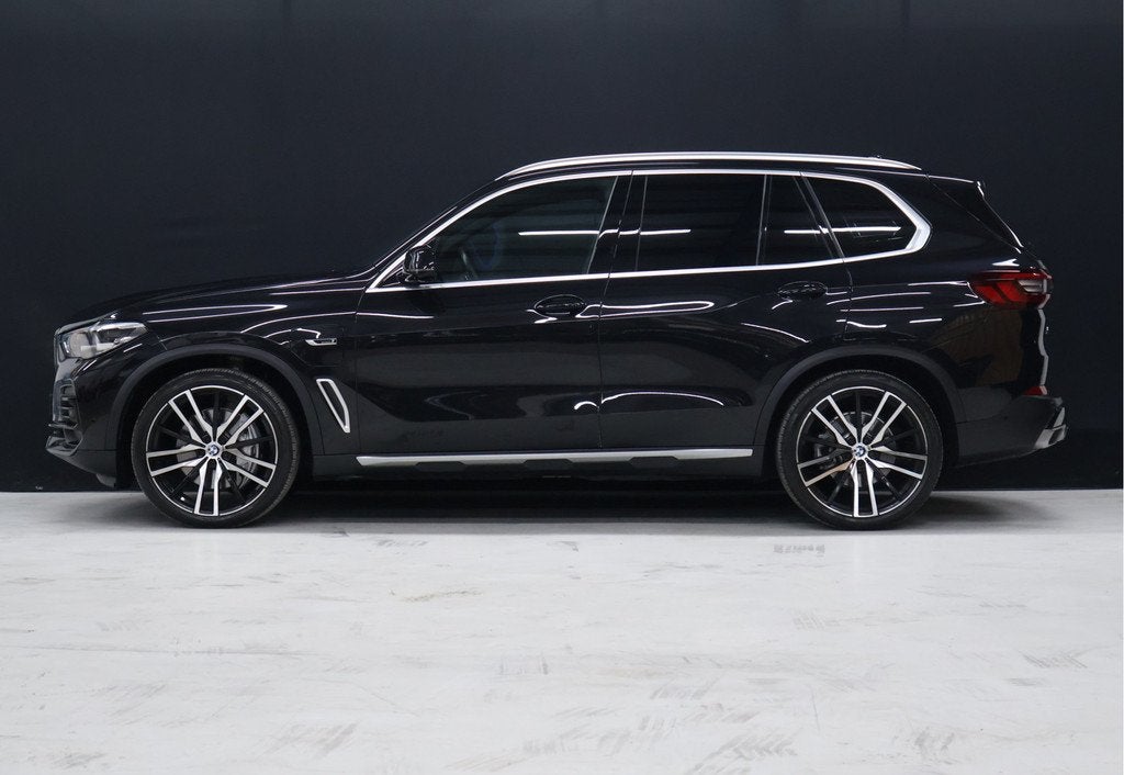 BMW X5 xDrive45e M Sport SOH 96% [SCHUIFKANTELDAK, APPLE CAR, Gebruikt, 394 pk, Automatische klimaatregeling, Zwart