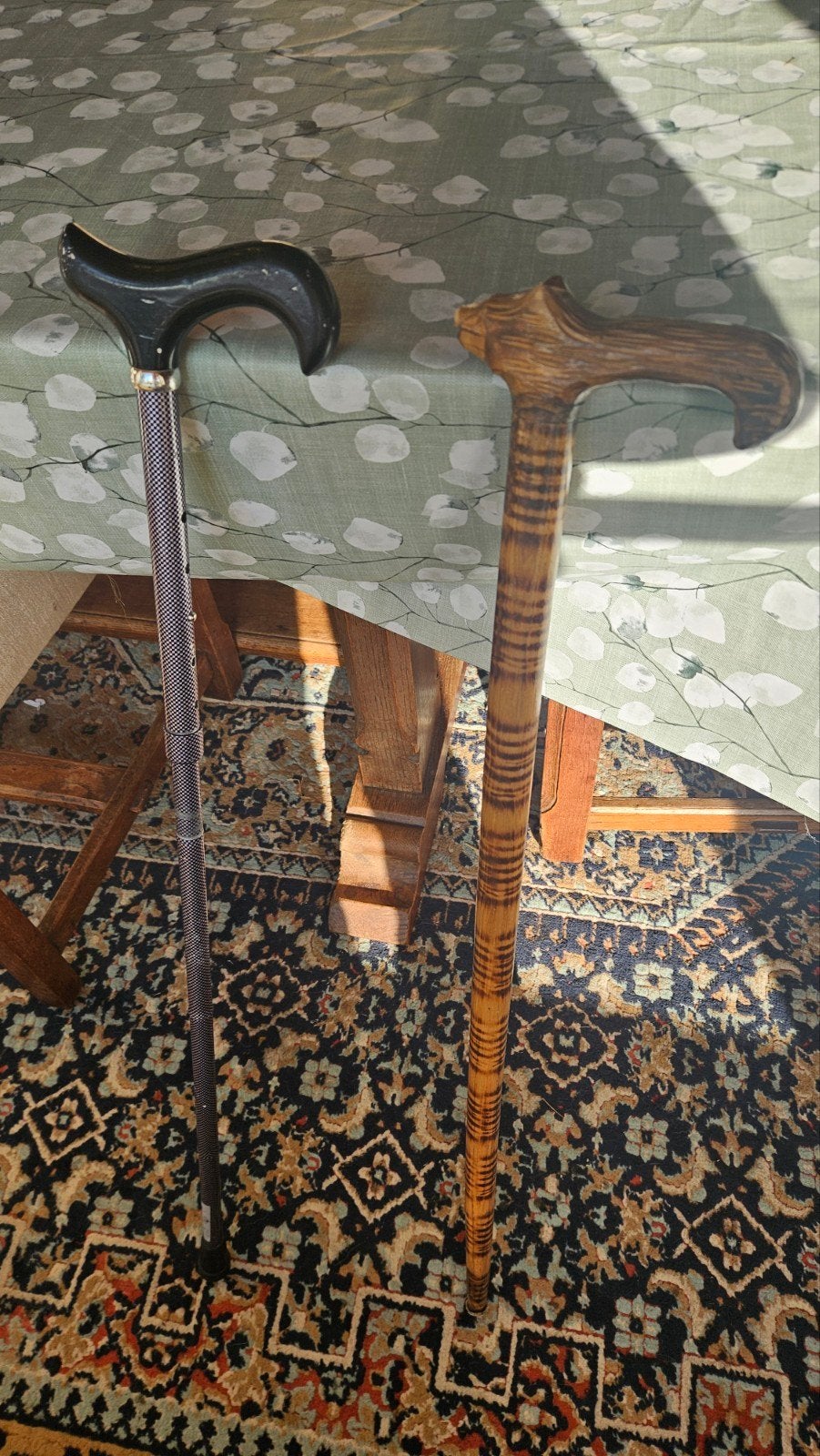 Twee wandelstokken – los of samen te koop, Ophalen