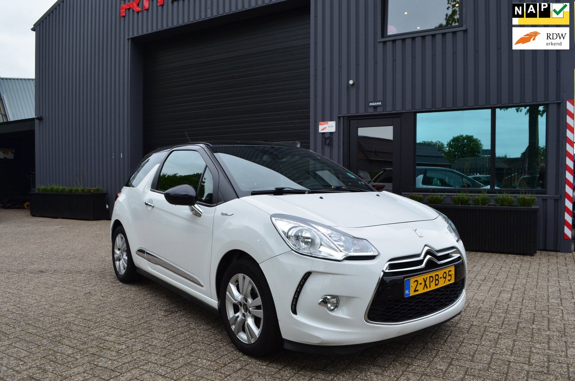 Citroen DS3 1.2 PureTech So Chic | Revisie motor | Navi | Cl, Auto's, Voorwielaandrijving, Euro 5, Gebruikt, 31 €/maand