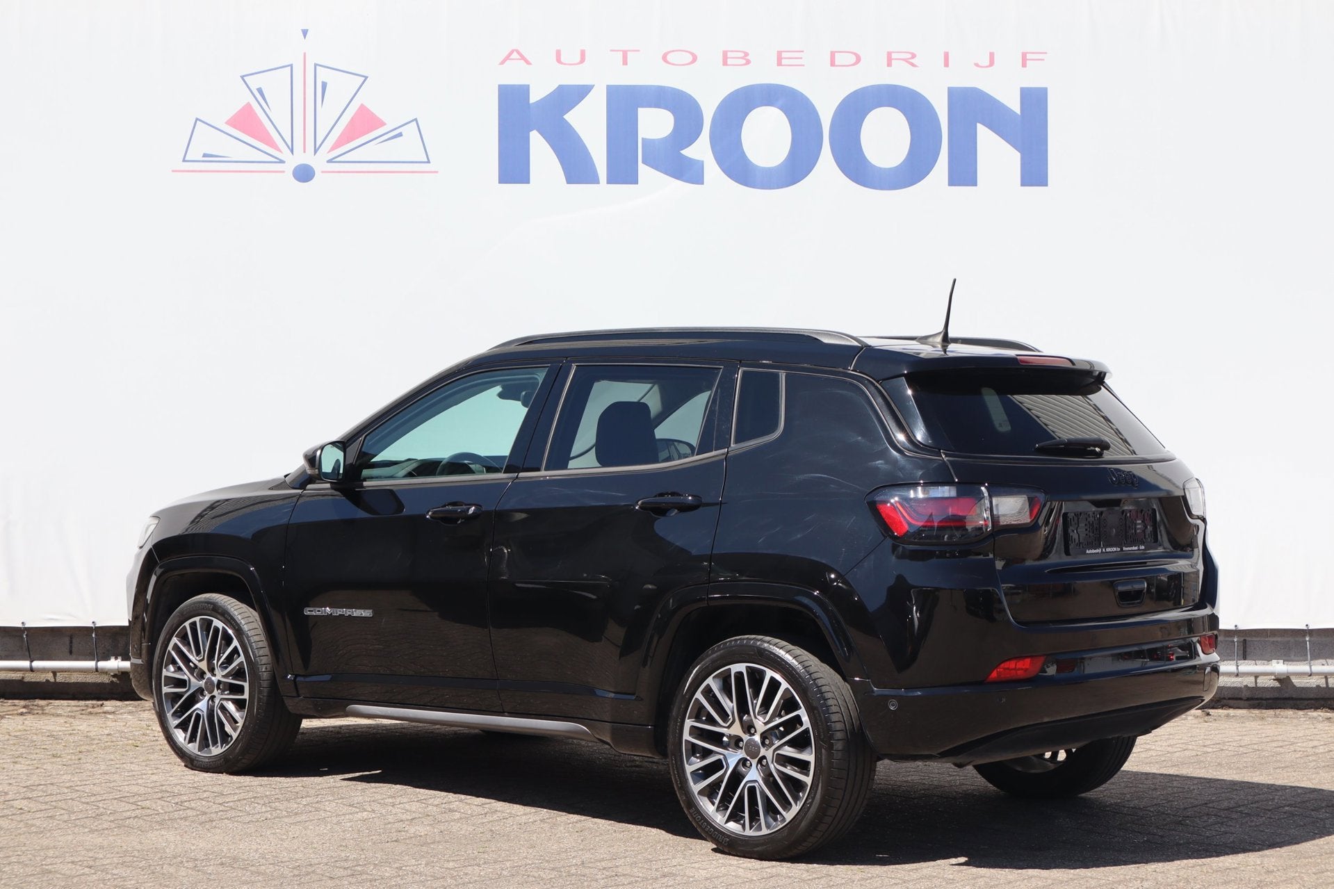 Jeep Compass 1.5T e-Hybrid Summit|Vol leder|Elektrische stoe, Dealer onderhouden, Gebruikt, Zwart, 4 cilinders