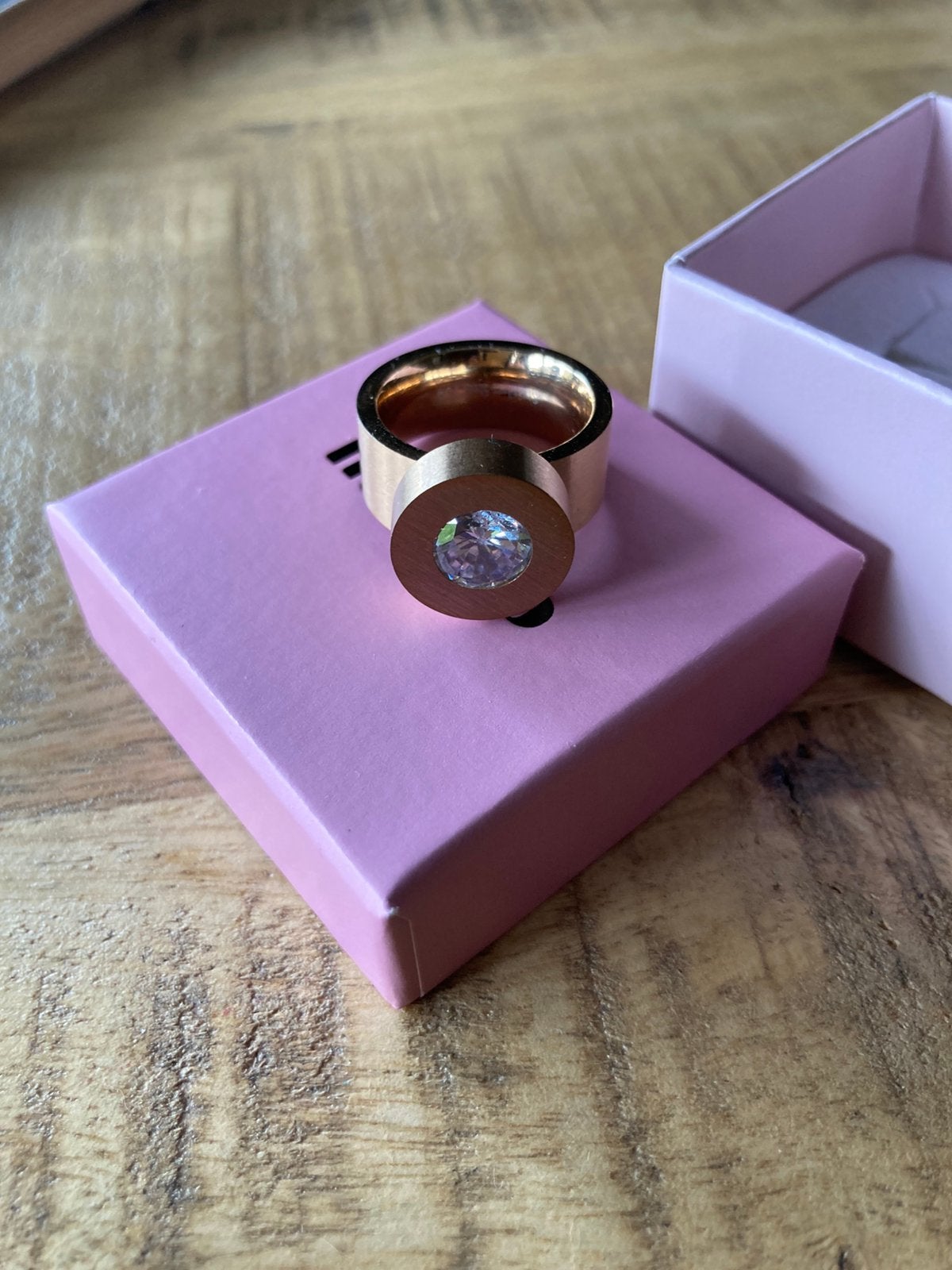 Melano ring, Sieraden, Tassen en Uiterlijk, Ophalen of Verzenden, Zo goed als nieuw, 17 tot 18, Dame