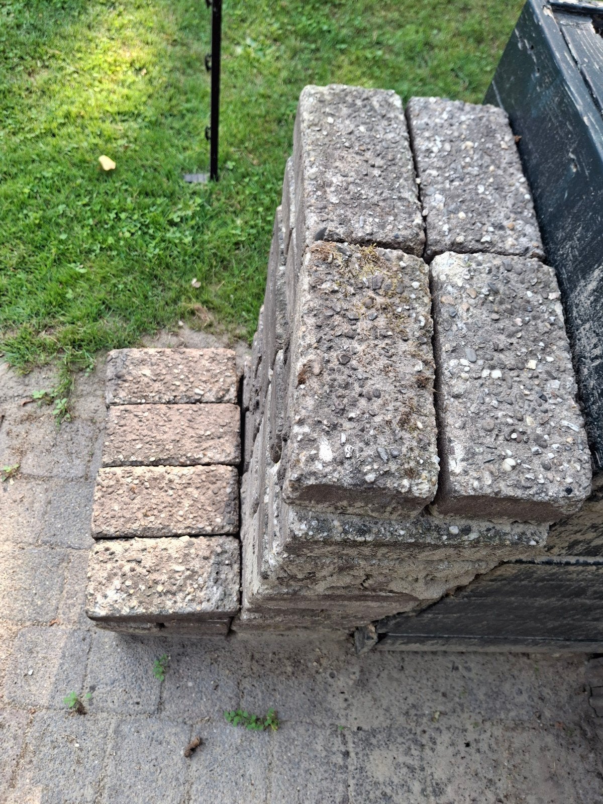 Gebruikte betonnen klinkers voor terras of oprit, Tuin en Terras, Ophalen, Gebruikt, Klinkers, Minder dan 5 m²