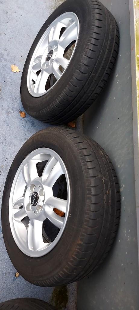 Mini Cooper Velgen 15 inch met Banden 185/65 R15, Ophalen, Gebruikt, 15 inch, Banden en Velgen