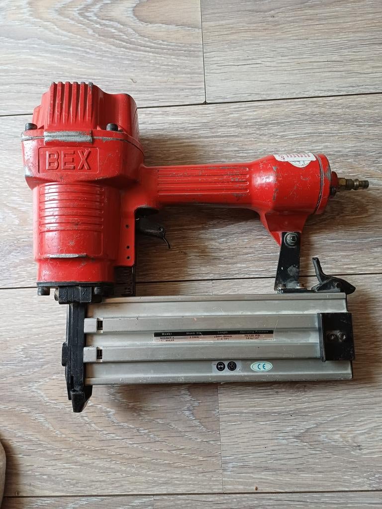 BEX N2264T-1 T-NAILER Spijkerpistool - Gebruikt, Ophalen of Verzenden, Gebruikt