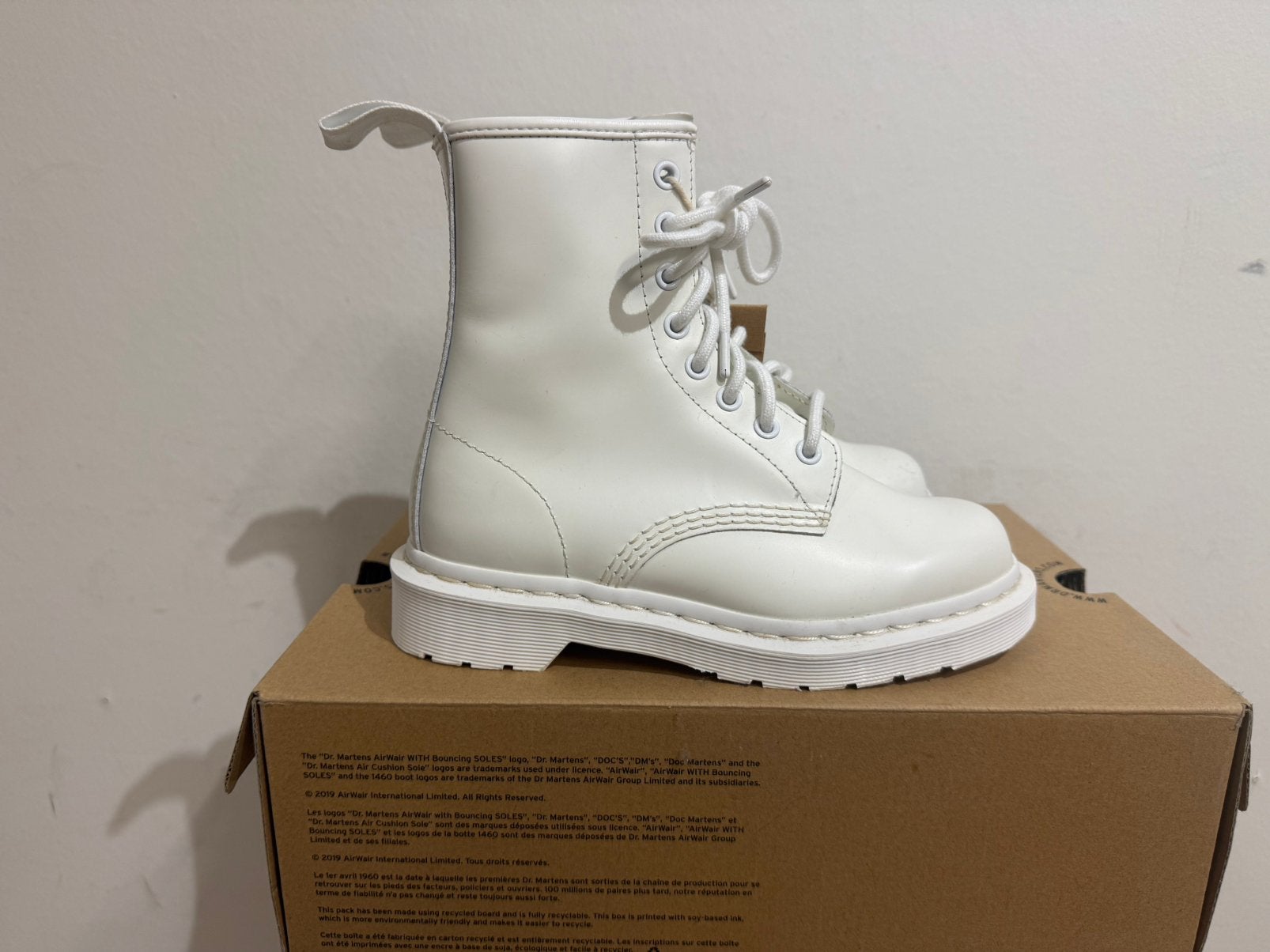 Te koop nieuwe Dr Martens 1460 Mono White maat 36, Postlaan 3, Dr Martens, Wit, Nieuw