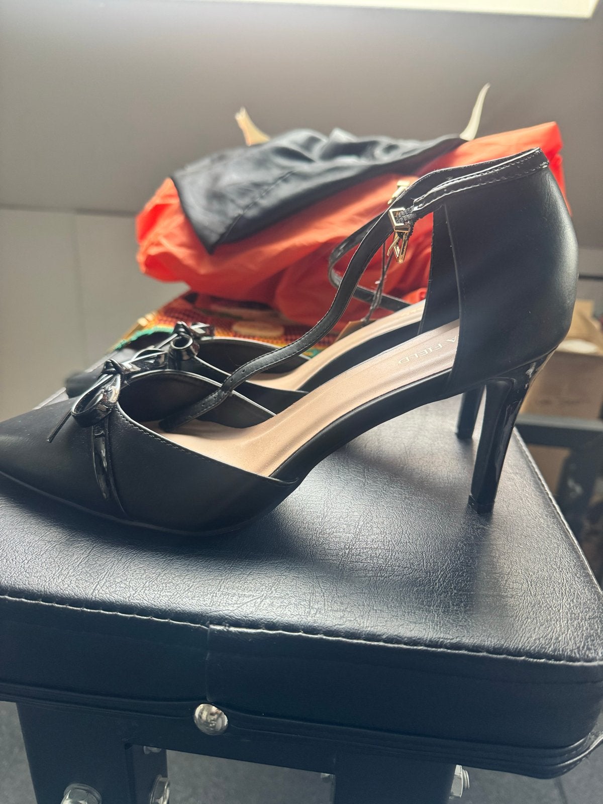 Anna Field pumps met strik - Maat 43 - Nooit gedragen, Kleding | Dames, Ophalen of Verzenden, Nieuw, Zwart, Pumps