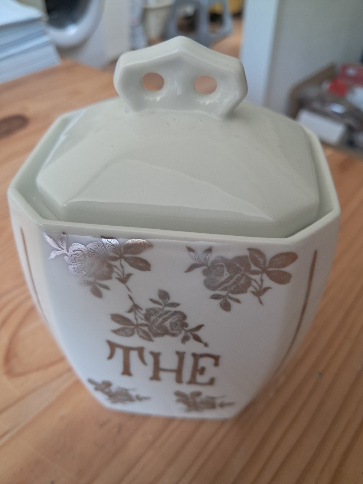 Vintage theebus met gouden roosjes, Ophalen of Verzenden