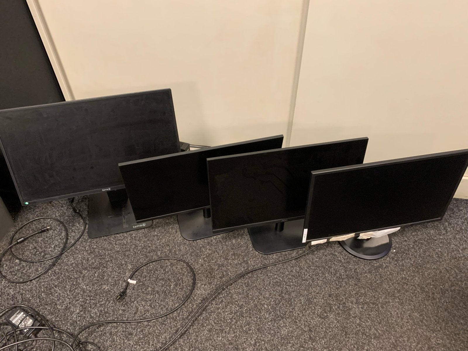4 pc schermen: Terra en AOC - Div. maten en Modellen, Computers en Software, Monitoren, Ophalen, Kantelbaar, Full HD, Onbekend