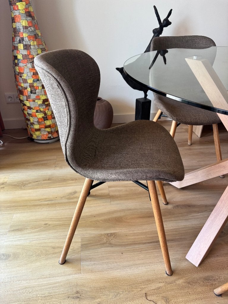 Set van 4 moderne eetkamerstoelen, zithoogte 48cm, Ophalen, Gebruikt, Bruin, Vier
