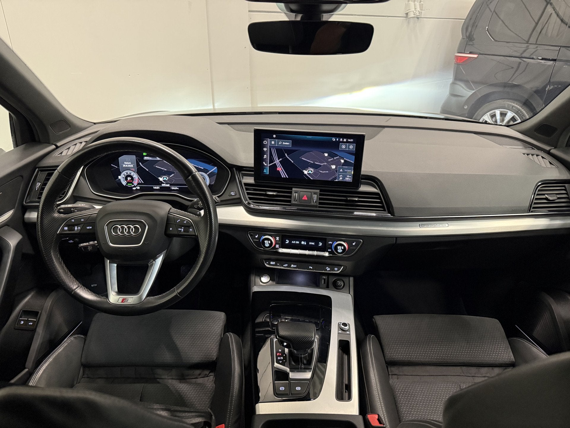Foto 15 van Audi Q5 55 TFSI e quattro 3x S-Line PANO/LUCHTVERING/TREKHAA