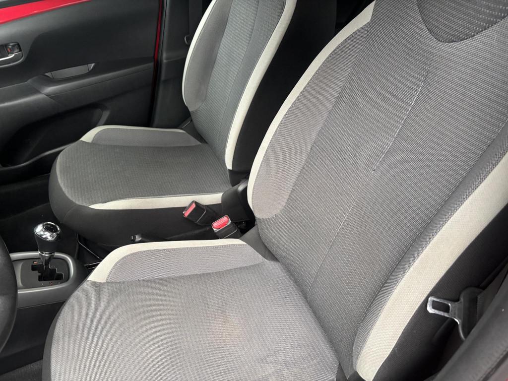 Toyota Aygo 1.0 VVT-i x-play NL auto! Automaat, Carplay, Stof, Gebruikt, 4 stoelen, Origineel Nederlands