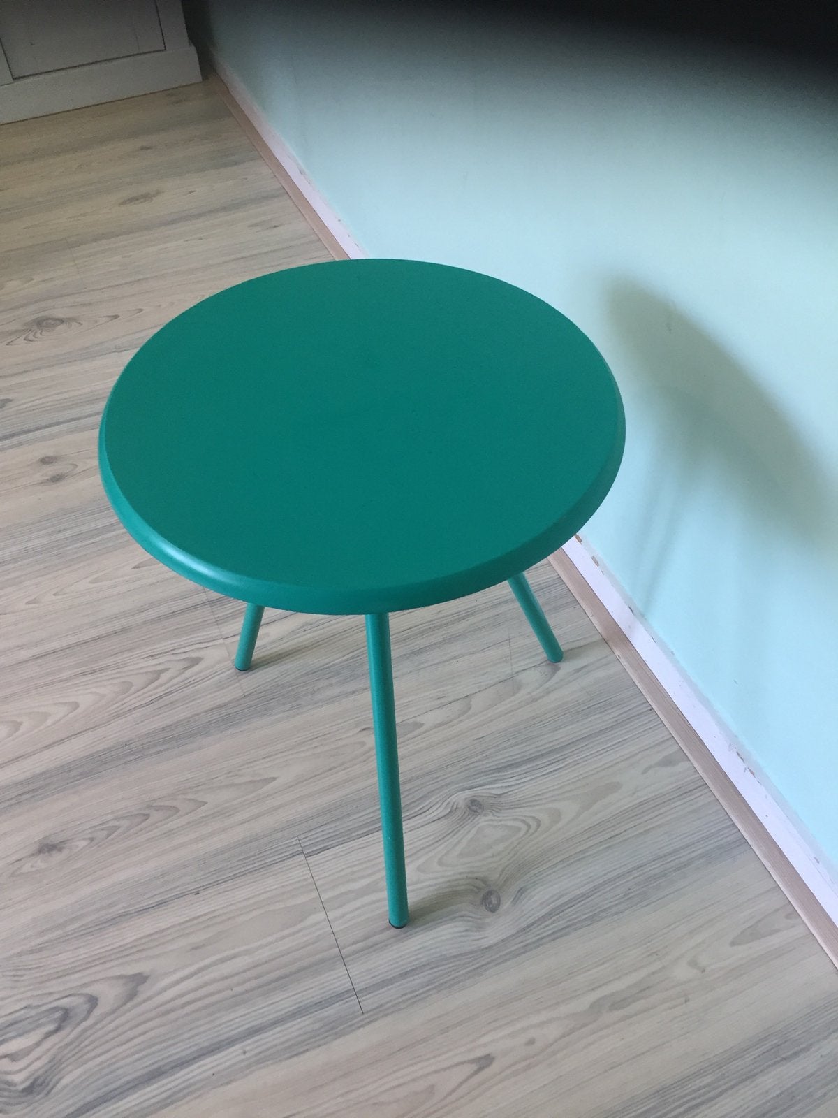 Groen tafeltje, Huis en Inrichting, Tafels | Sidetables, Ophalen, 50 tot 100 cm, Rond, Zo goed als nieuw