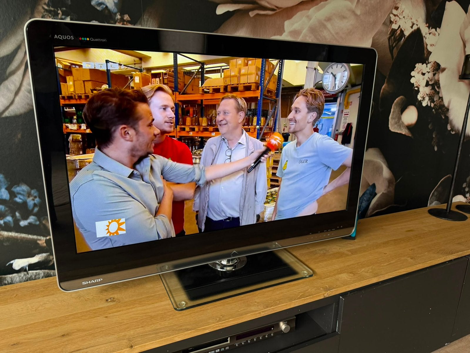 Sharp Aquos 40 inch tv zwart, Ophalen, 50 Hz, 100 cm of meer, Sharp