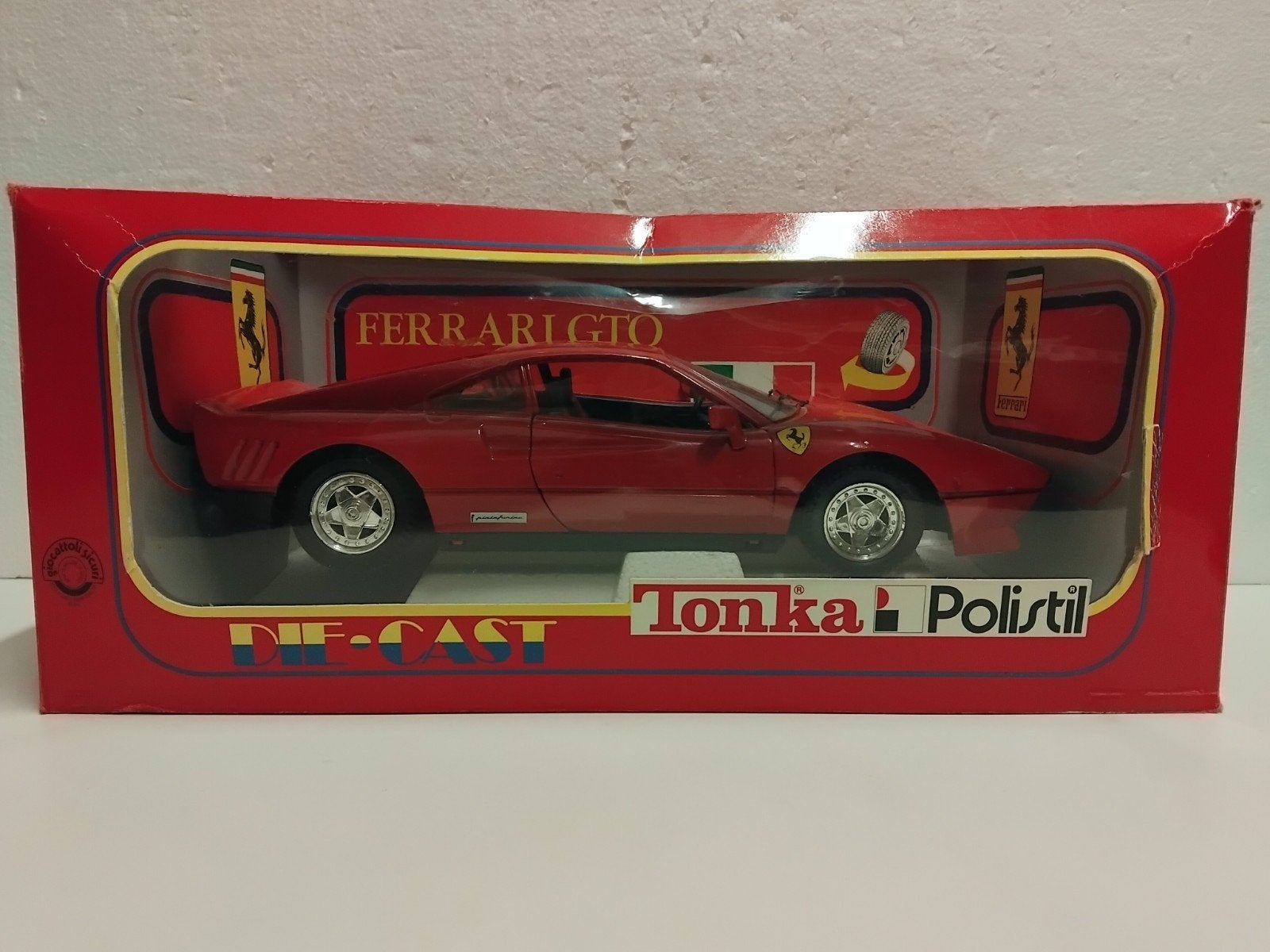 Ferrari 288 GTO rood Polistil metal 1:16 KRD, Ophalen of Verzenden, Zo goed als nieuw, Auto, Overige merken