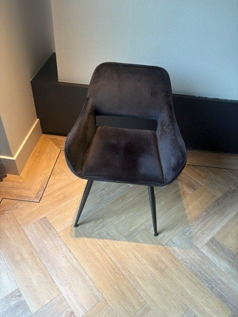 Foto 6 van Complete Eetkamerset Tafel + 6 Stoelen + Hanglamp €850