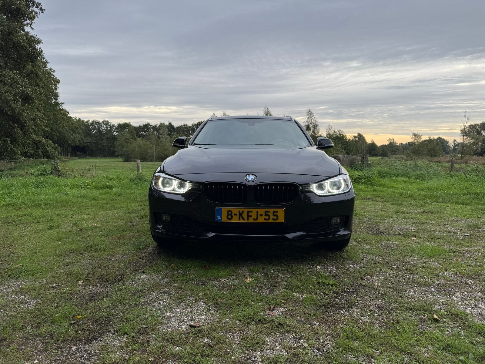 BMW 3-Serie 2.0 318D Touring AUT 2013 Zwart NAVI-SPORT-LEER, Auto's, Automaat, 745 kg, Achterwielaandrijving, 1995 cc