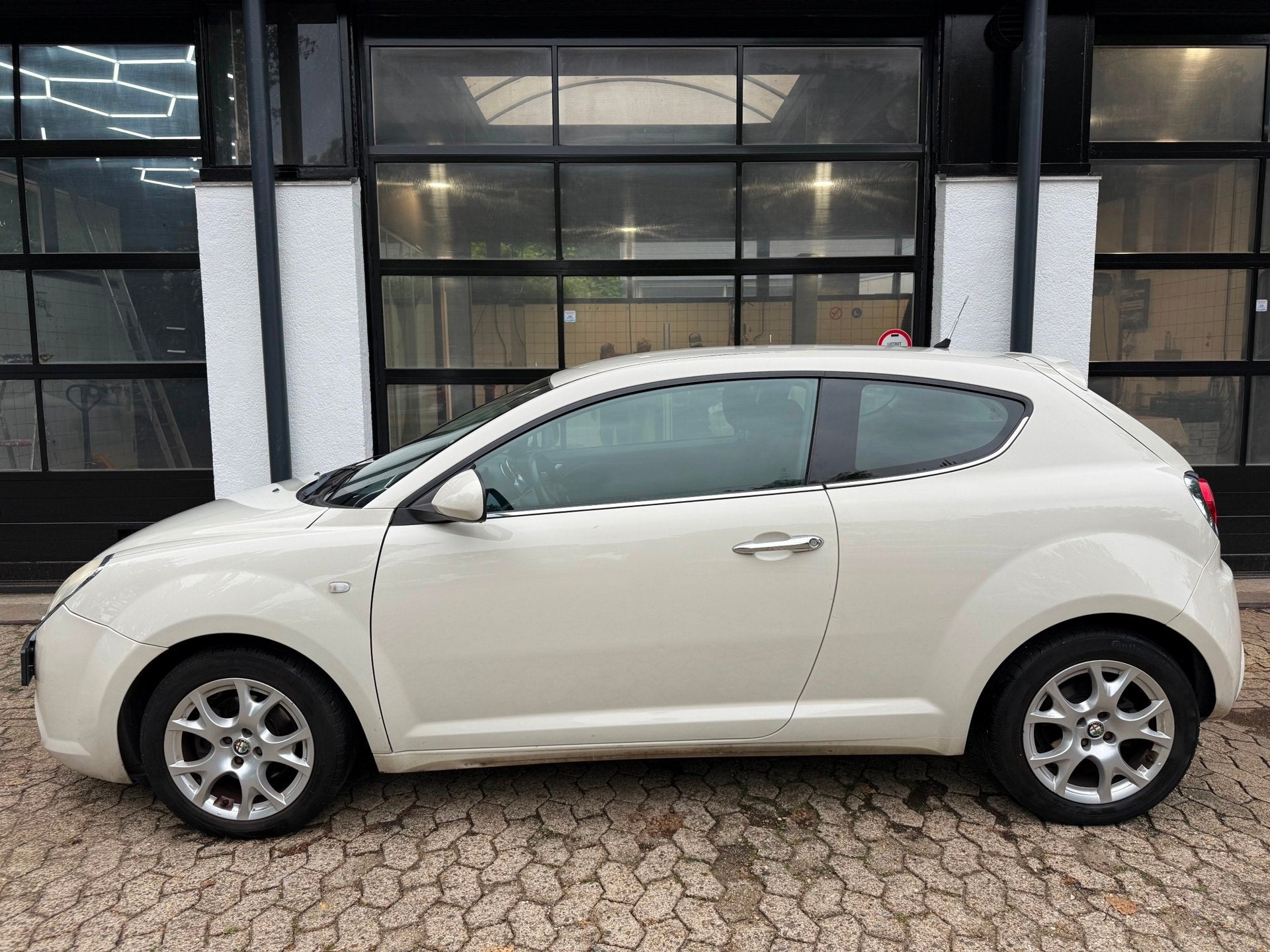 Alfa Romeo MiTo 1.3 JTDm ECO Essential *Clima*PDC*Cruise*Nie, Voorwielaandrijving, Euro 5, Gebruikt, Zwart