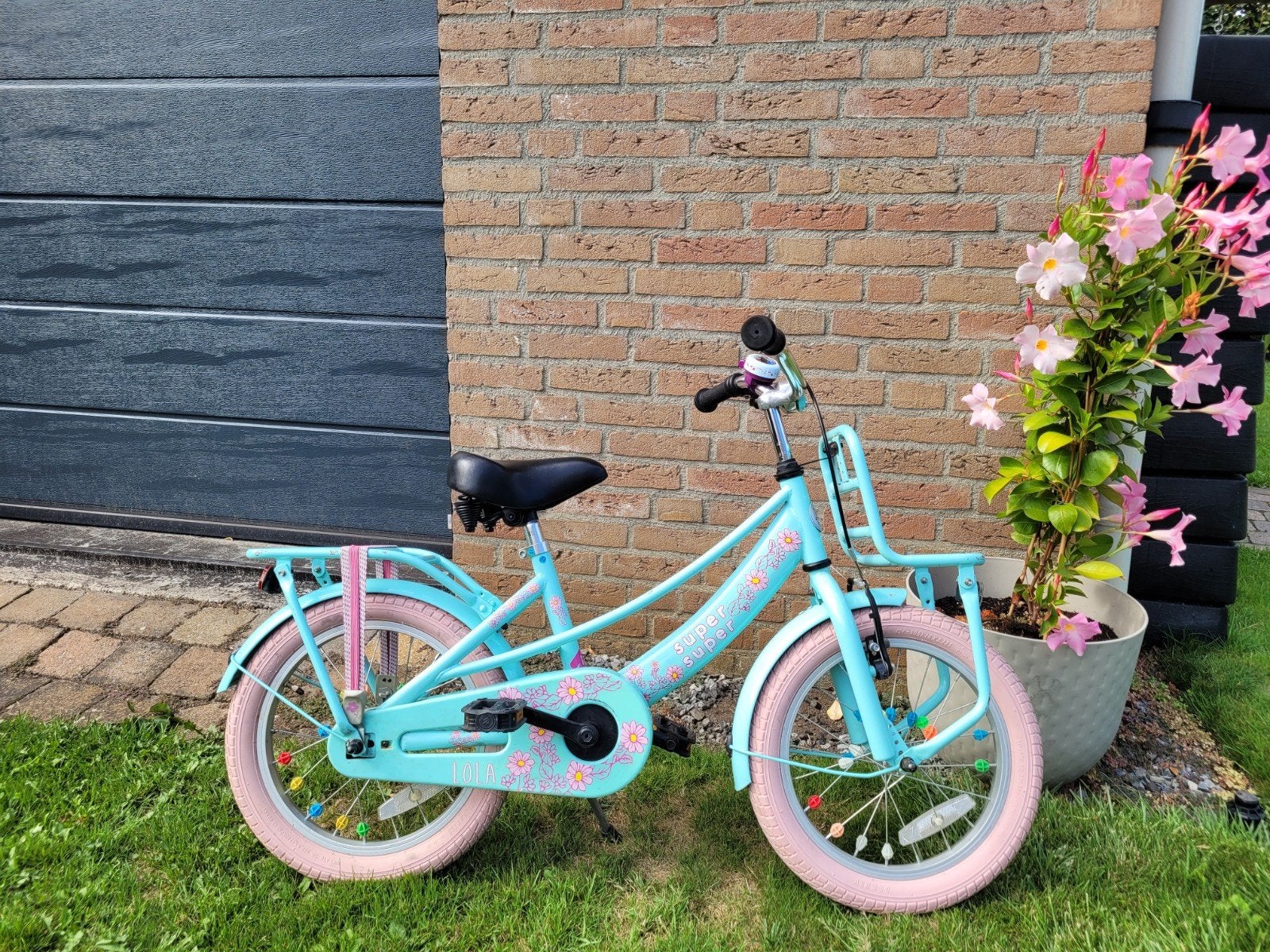 Supersuper Lola Kinderfiets 16 inch Meisjes Mint Roze, Fietsen en Brommers, Fietsen | Kinderfietsjes, Ophalen, Terugtraprem, Supersuper