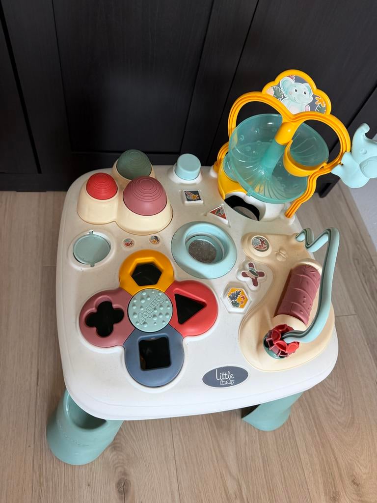 Smoby speeltafel, Kinderen en Baby's, Speelgoed | Speeltafels, Ophalen, Zo goed als nieuw