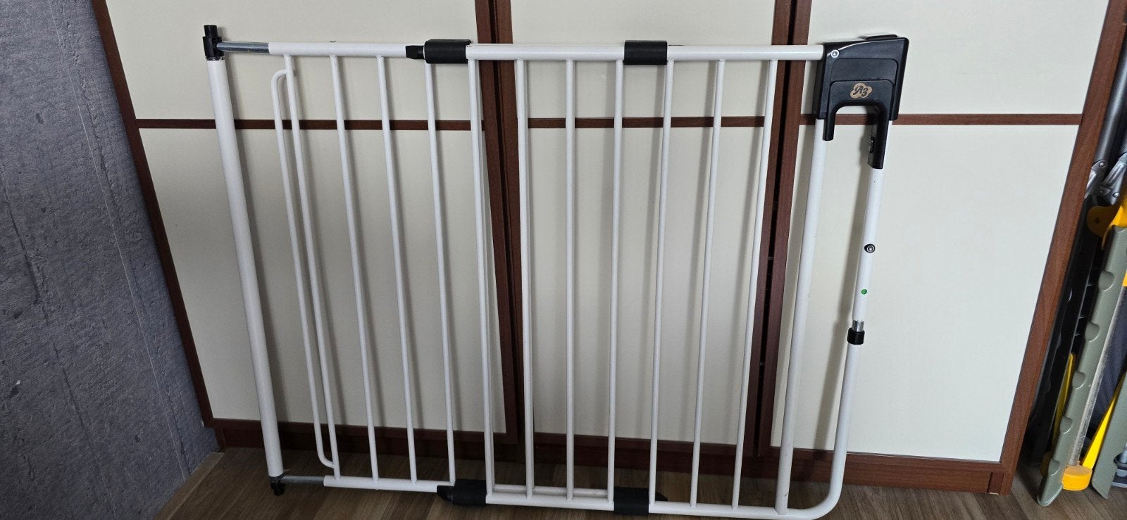 Verstelbaar A3 veiligheidshekje compleet met bevestiging, Kinderen en Baby's, 100 tot 115 cm, Ophalen of Verzenden, Zo goed als nieuw