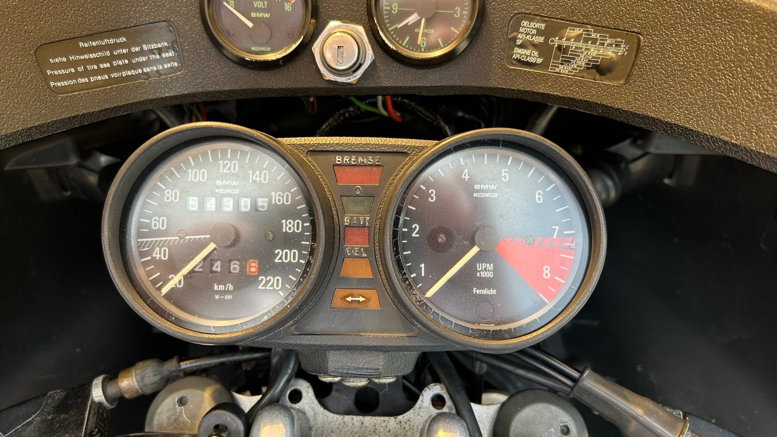 Foto 11 van BMW R100 RS - 1977 - Nieuwe accu, gereviseerde voorvorken