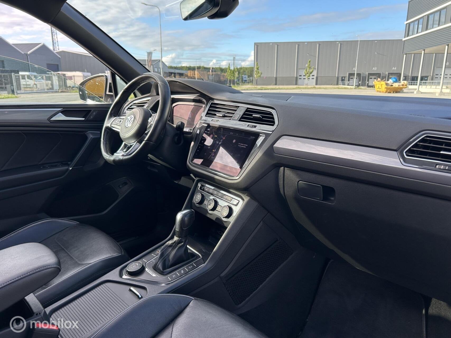 Volkswagen Tiguan Allspace 2.0 TDI 4Motion R-Line 7p.|DSG|, Auto's, Automaat, 1780 kg, 7 stoelen, Leder