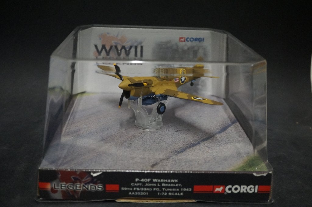 Corgi P40 warhawk vliegtuig - Tunisia '43 - 1/72 - TOP, Ophalen of Verzenden, Gebruikt, Schaalmodel