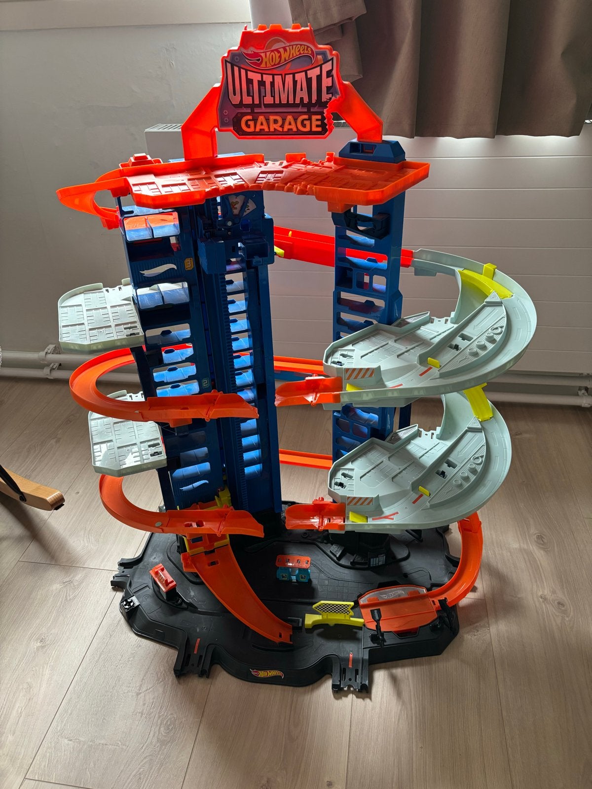 Hot Wheels Ultimate Garage - GRATIS / RUILEN tegen legocity, Ophalen, Gebruikt