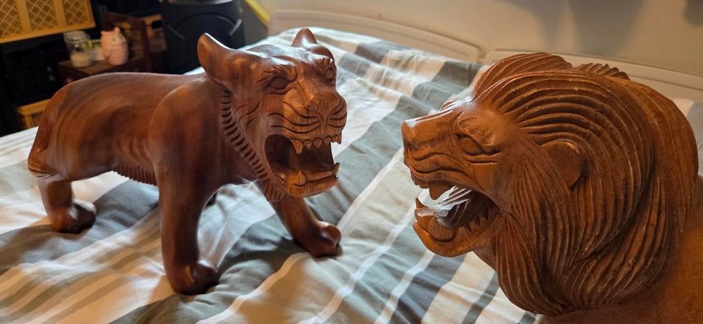 Uit hout gesneden leeuwen, Ophalen of Verzenden, Gebruikt, Beeldje of Figuurtje