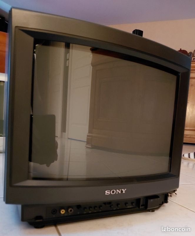 Gevraagd Sony Trinitron tv 16" Scart 4:3, Ophalen, Zo goed als nieuw, Minder dan 40 cm, Sony