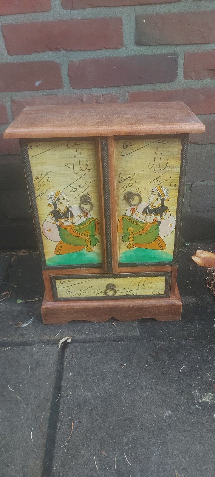 Decoratieve Houten Kast met Oosterse Afbeeldingen, Ophalen of Verzenden