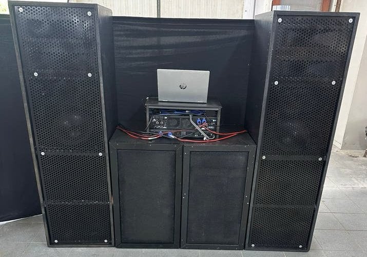 Pa set huren incl opbouw, Audio, Tv en Foto, Speakerset, Ophalen of Verzenden, Zo goed als nieuw, AUX-ingang
