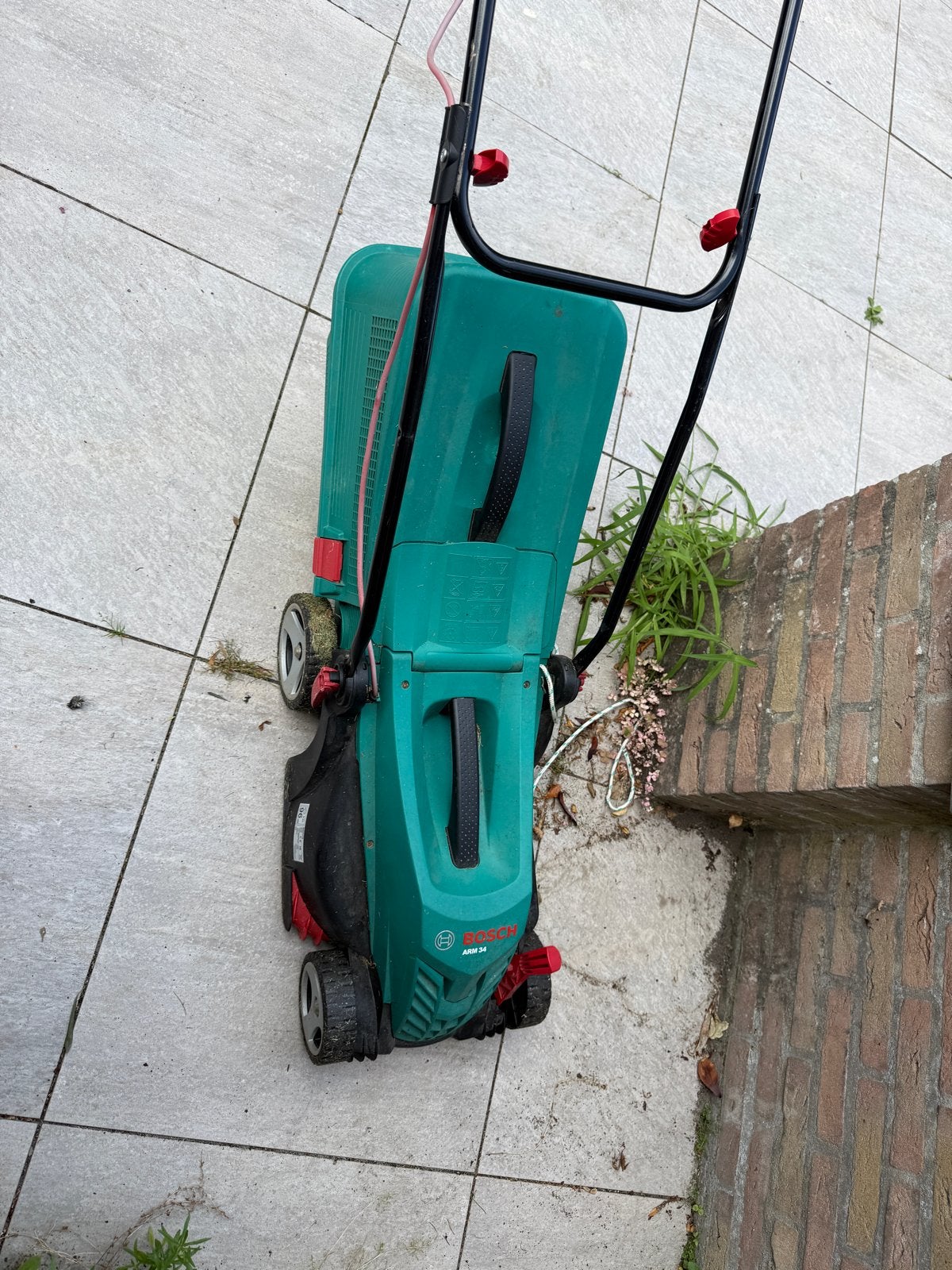 Bosch ARM 34 grasmaaier - defect (gratis af te halen), Tuin en Terras, Grasmaaiers, Ophalen, Cirkelmaaier, Gebruikt, Elektrische grasmaaier
